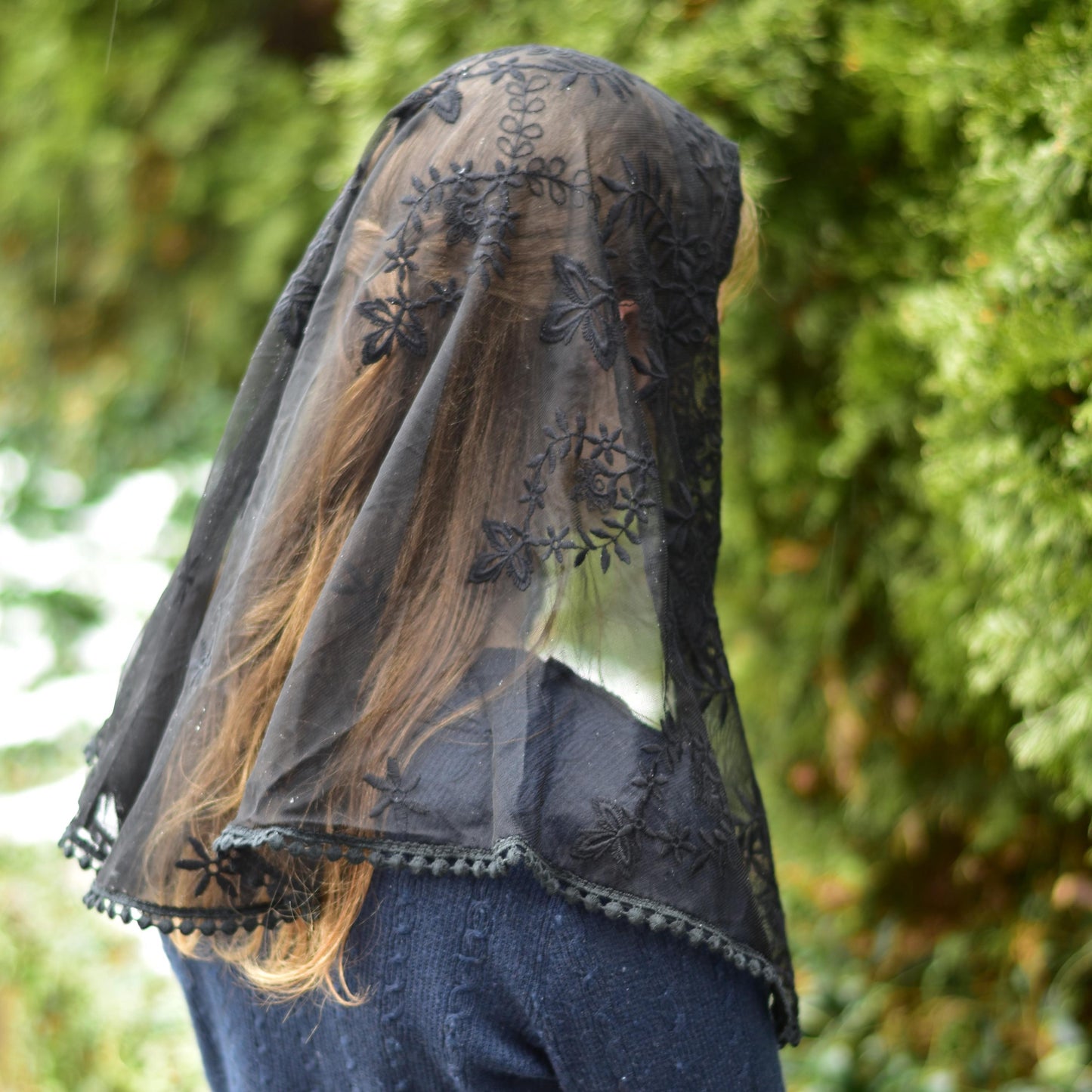 Embroidered Half Circle Chapel Veil Mantilla