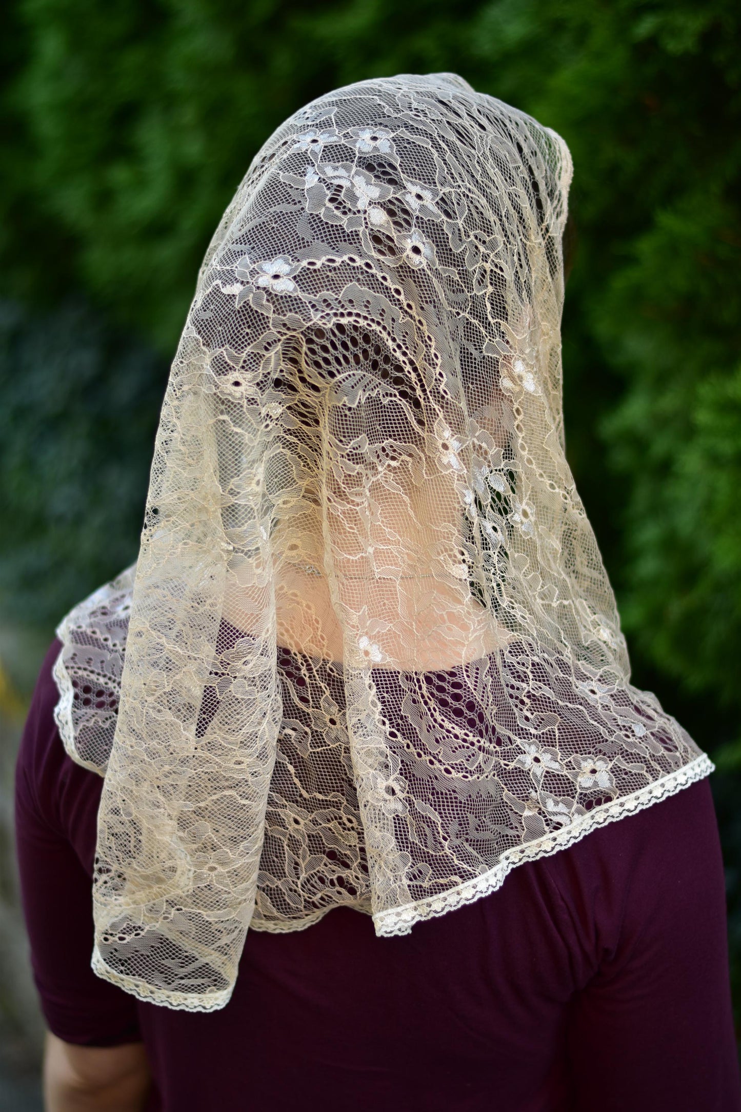 Beige Chantilly Lace Veil Bell Shape Mantilla