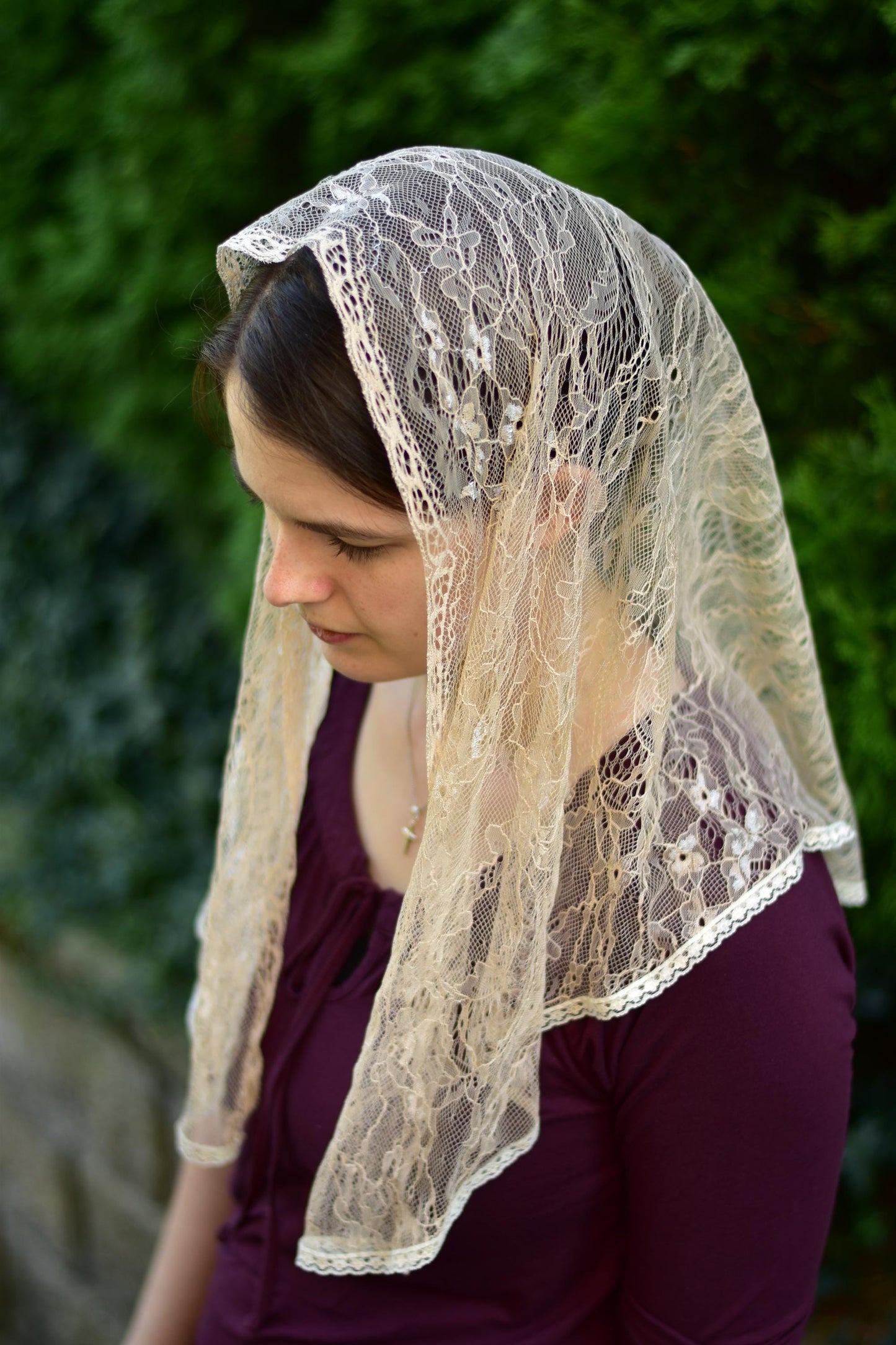 Beige Chantilly Lace Veil Bell Shape Mantilla
