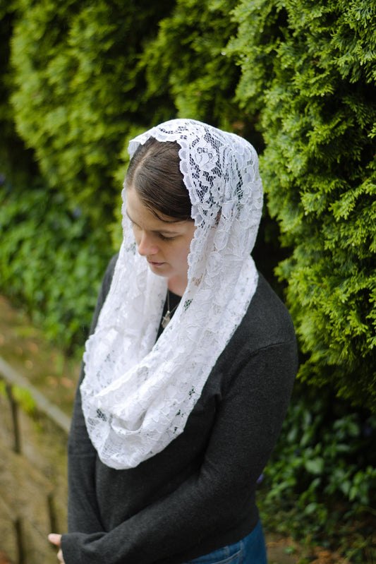 Floral Lace Infinity Chapel Veil Mantilla
