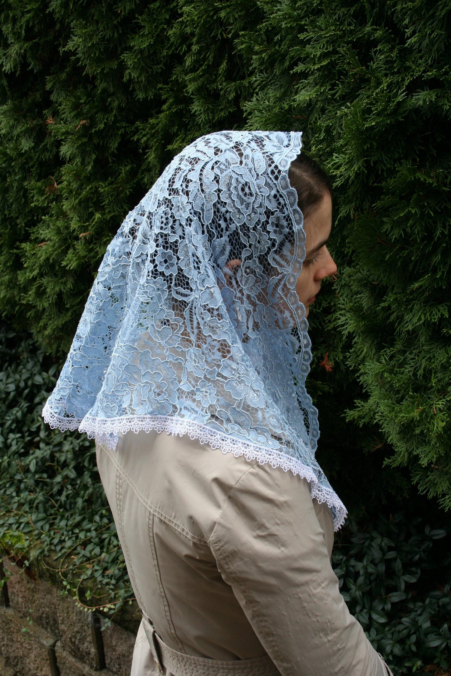 Floral Lace Bell-Shape Chapel Veil Mantilla