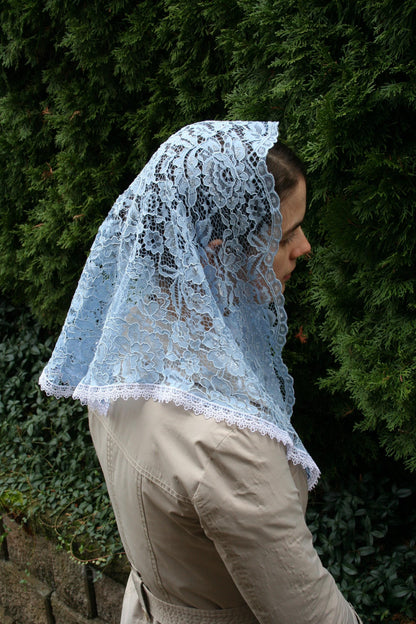 Floral Lace Bell-Shape Chapel Veil Mantilla